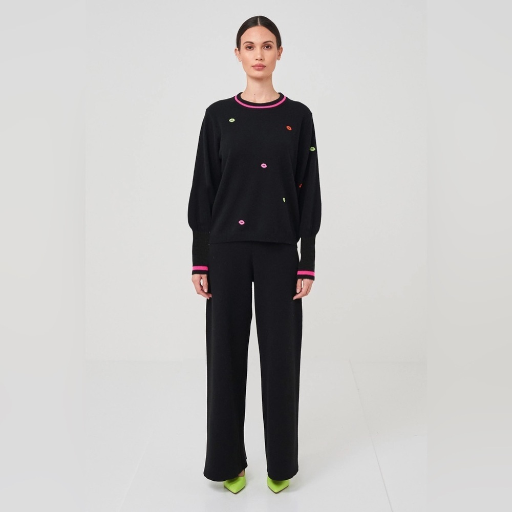 Brodie | Kiss Me Quick Cashmere Jumper XS Black Embroidered Lips Sweater‎ $475